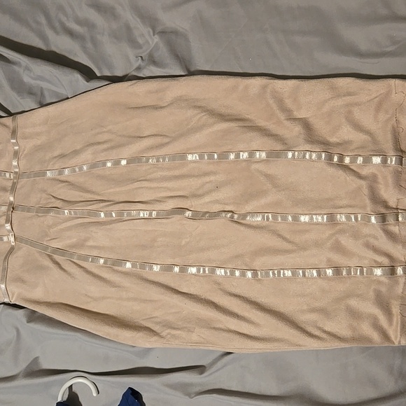 Blush dress - Picture 2 of 4